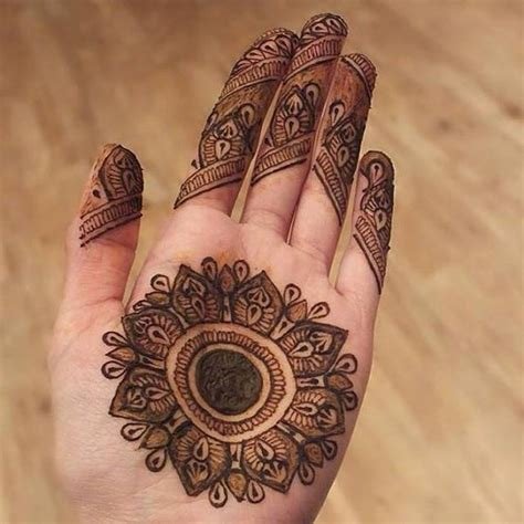 12_Easy Round DesignGol Tikka Mehndi for Hands 2021  FashionGlint