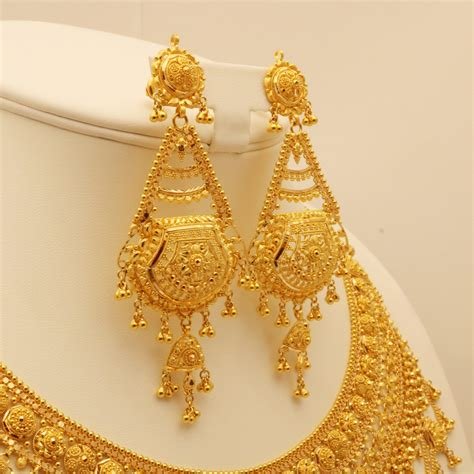 15_Best Gold Necklece Designs  Fashion Beauty Mehndi Jewellery Blouse Design