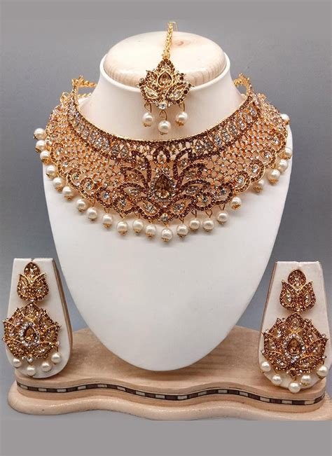 1_Buy Gold Stone Work Mehndi Jewellery Set Online  141906