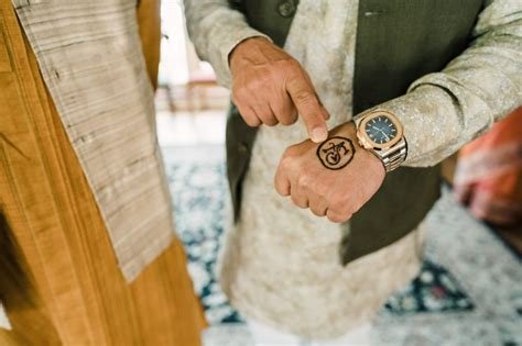 4_70 Gorgeous Back Hand Mehndi Designs That Stole Our Hearts  Pyaari