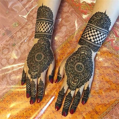 9_Back Hand Mehndi Designs  Simple Back Side Henna Ideas  K4 Fashion