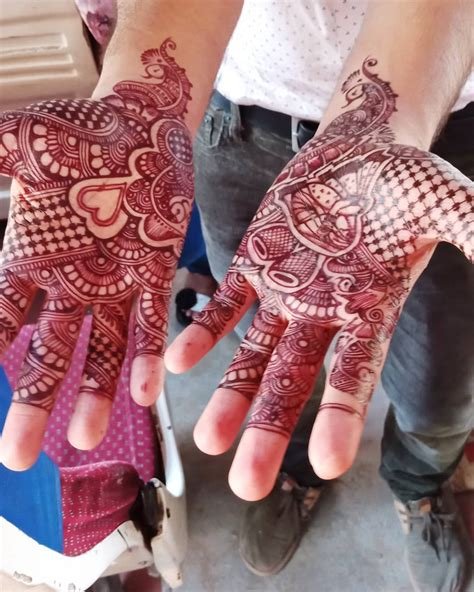 4_Latest  Unique Groom Mehndi Designs You Will Totally Love  Pyaari