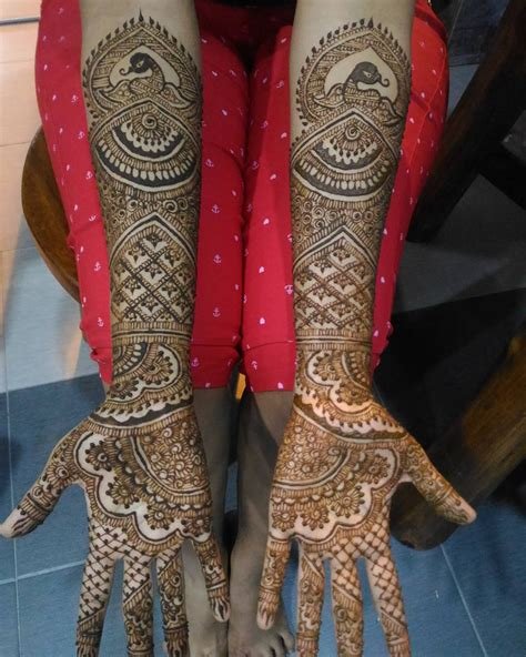 14_9 Beautiful Gujarati Mehndi Design Ideas For Brides To Try Out This