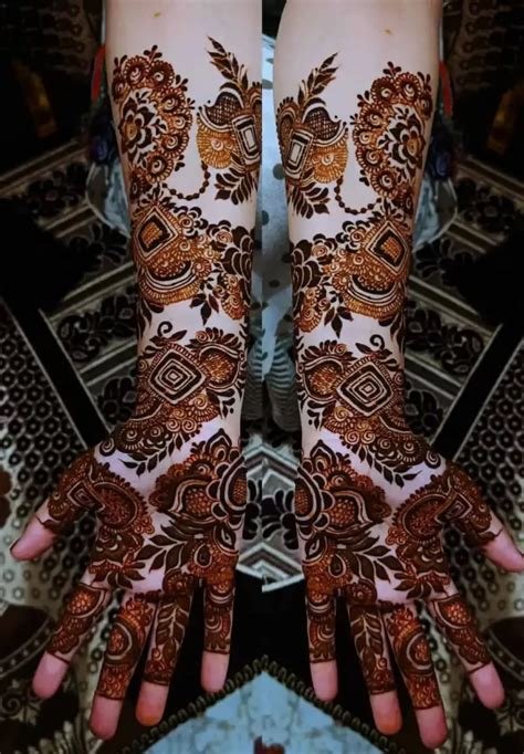 1_Gulf Style Mehndi Design for Hands  2023  Mahendidesigncom