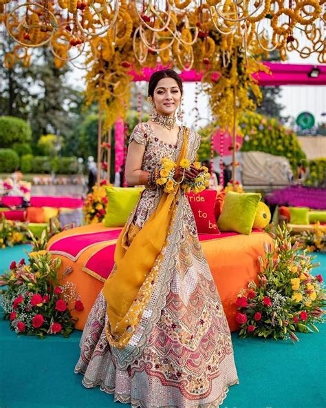 1_Tips  Tricks To Style A Trendy MehndiHaldi Lehenga  WedMeGood