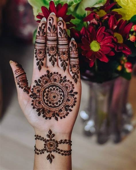 11_10 Latest Half Hand Mehndi Design Ideas for Bridesmaids