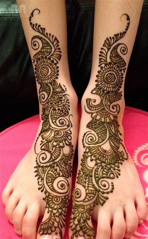 1_15 Leg and Foot Mehndi Patterns To Try This Wedding Season