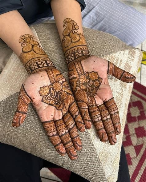 8_50 Trendy Half  Half Mehndi Design Ideas