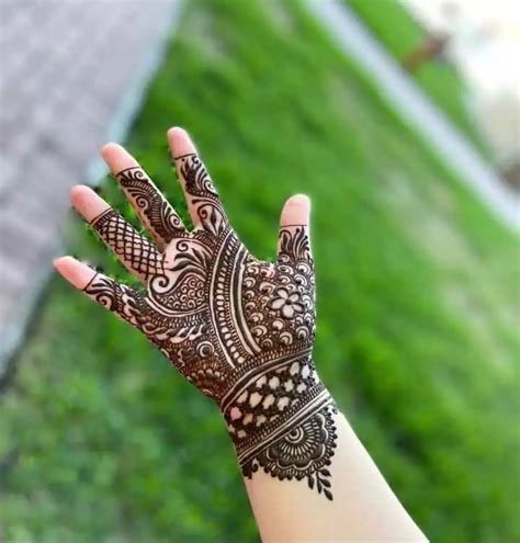 13_New Hatheli Mehndi Design for All Festive Celebrations