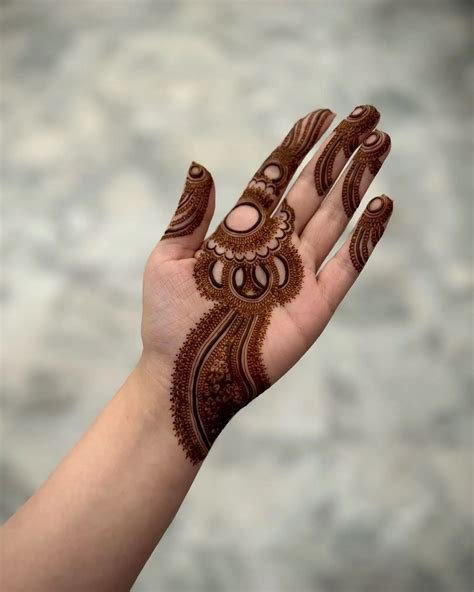 9_Hatheli mehndi design