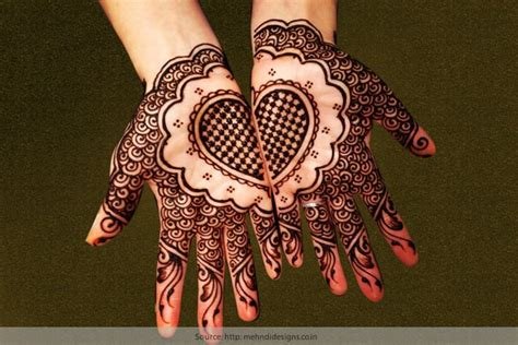 7_Heart Shaped Mehndi Designs 20 Simple Henna Heart Designs