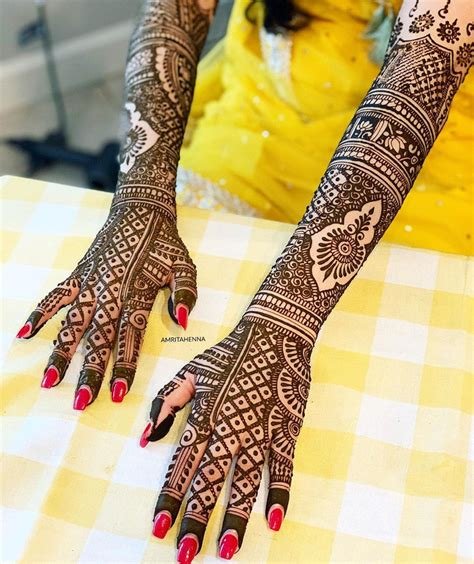 12_31 DropDead Stunning Dulhan Mehndi Designs for Hands  Legs