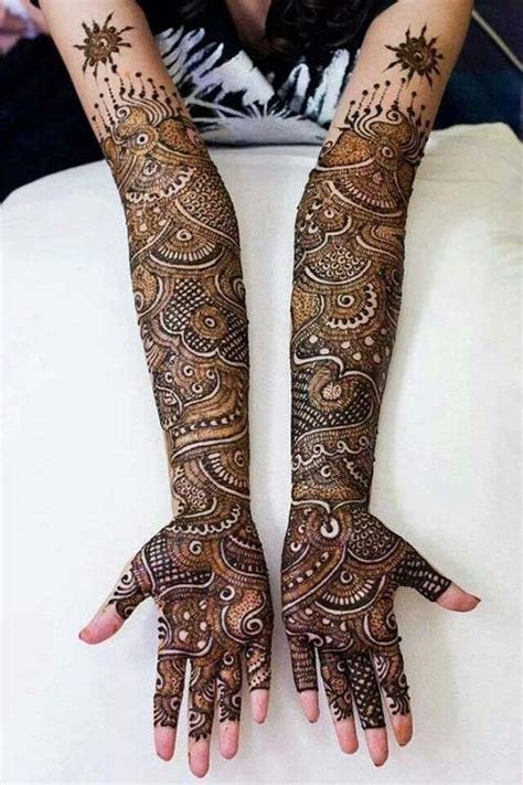 8_heavyandintricatetraditionalbridalmehndidesignsforlegs  K4 Fashion