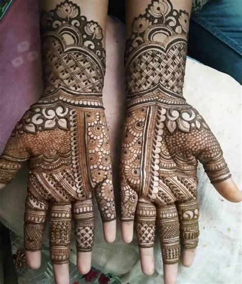 10_Easy Heavy Mehndi Design for Elegant Charm