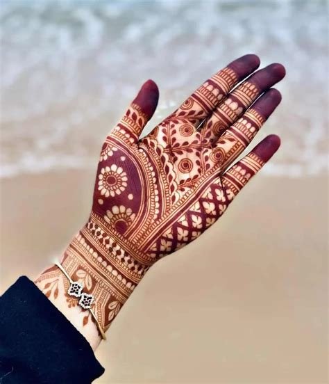11_Beautiful Heavy Mehndi Design for hands  Mahendidesigncom