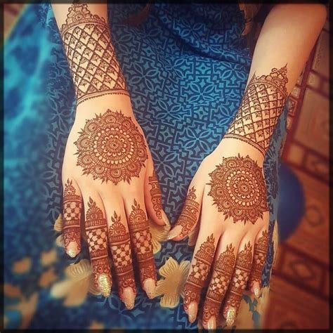 8_70 Gorgeous Back Hand Mehndi Designs That Stole Our Hearts  Pyaari