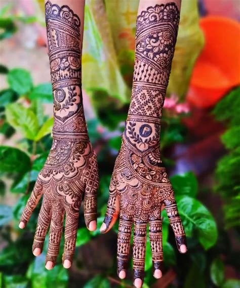 12_Beautiful Heavy Mehndi Design for hands  Mahendidesigncom