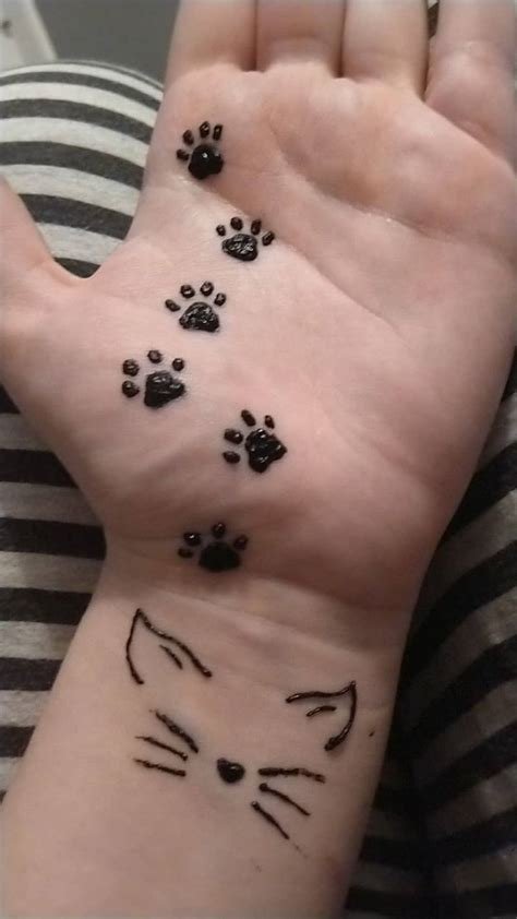 9_Cartoon  Simple Mehndi Designs For Kids They Just Love Them