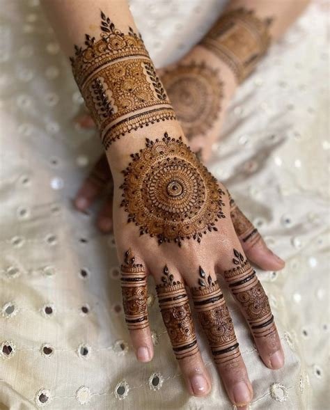 14_Bridal Mehndi For Full Hands  WedMeGood