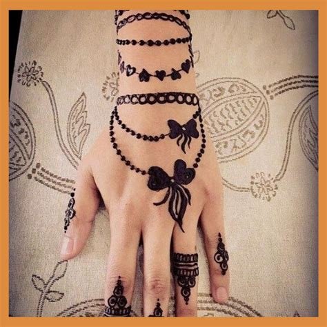 15_Simple Mehndi Design Images 20 Stunning Ideas for Your Next Occasion