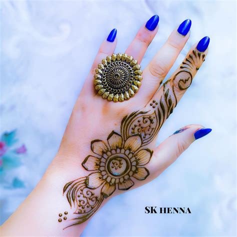 3_Finger Mehndi Design Front  Back Finger Mehndi Design in 2022