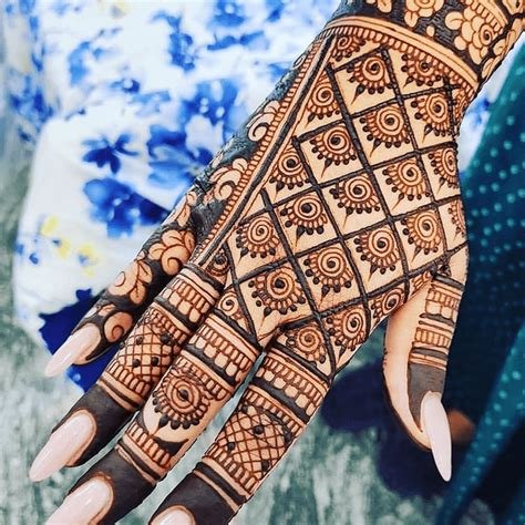 7_Bridal Mandala Mehndi Designs for Back Hand  K4 Fashion