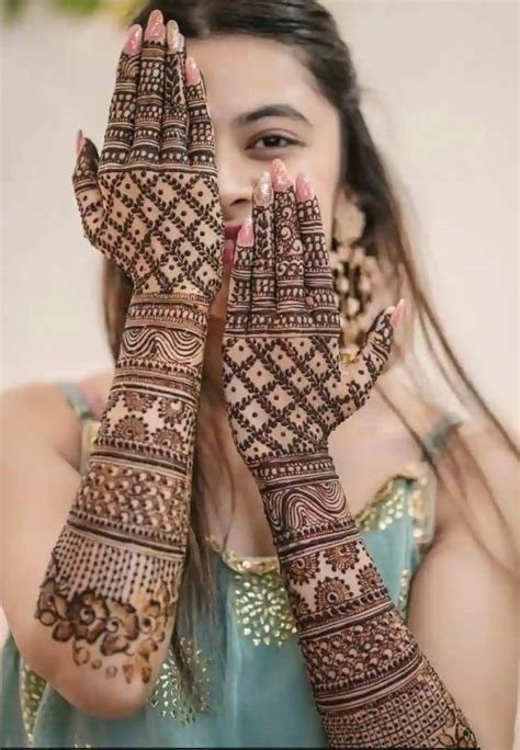 14_9 Beautiful and Simple Back Hand Mehndi Designs That Are Guaranteed to