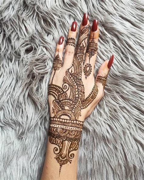 11_7 IndoArabic Mehndi Design Options For The Coolest Bride