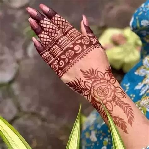 1_55 Stunning Flower Mehndi Designs For 2024  Fabbon
