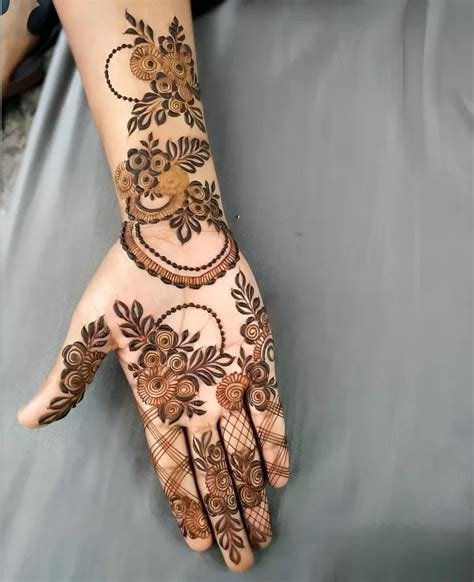 12_11 Super Stylish Khafif Designs That Will Add Glory to Your Mehndi Function