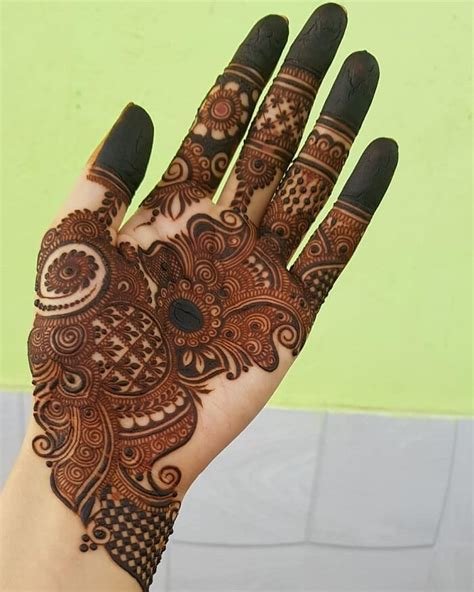 7_Mehndi Designs       Mehndi Lagane Ke Tareeke