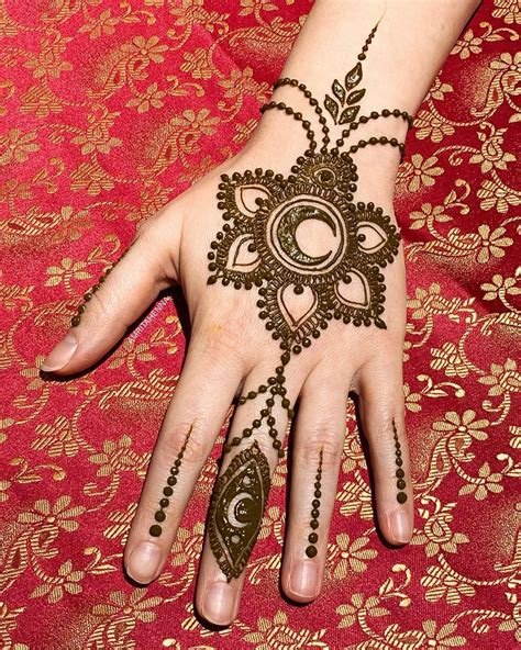 15_8 Styles of Jewellery Mehndi Designs That Can Give You A Refreshing