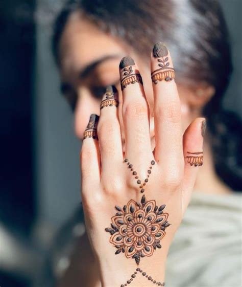 14_The Magical Mehndi Designs 2019 Guide What To Wear For The Bride