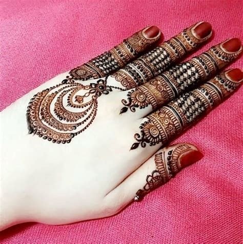 3_Basic Mehndi Design Options to Choose from on Your Mehndi Ceremony