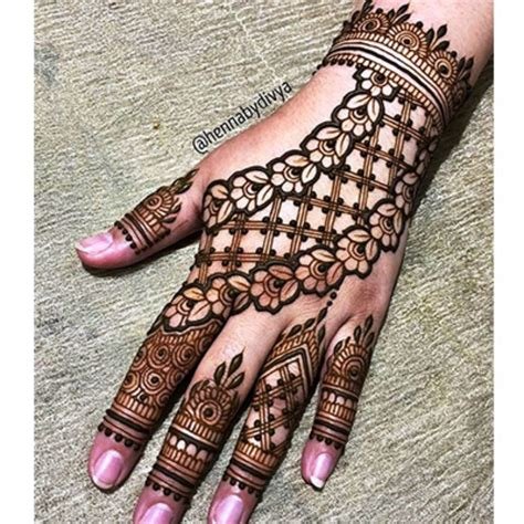 10_The Magical Mehndi Designs 2019 Guide What To Wear For The Bride