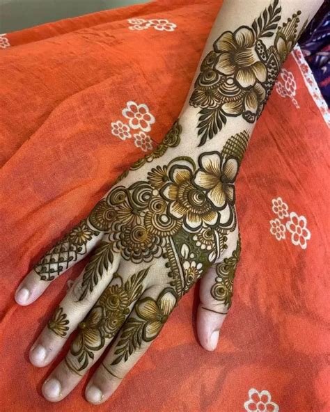 3_Mehndi Designs Karwa Chauth 2021 Latest Easy Simple Mehndi Designs