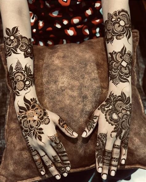 12_10 Karwa Chauth Mehndi Designs You Should Instantly Bookmark  WedMeGood