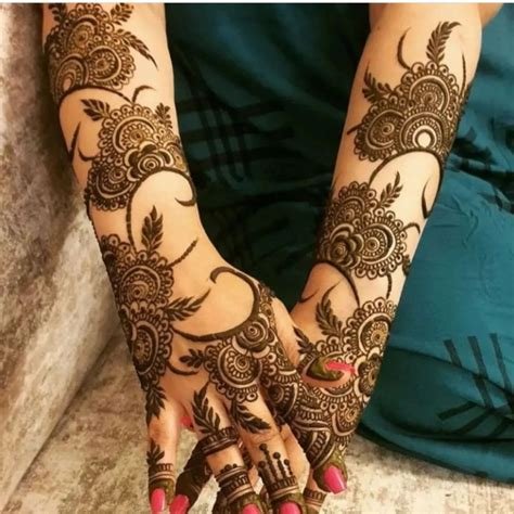 3_Mehndi Designs For Karwa Chauth 2022 Check Out Some Trendy Beautiful