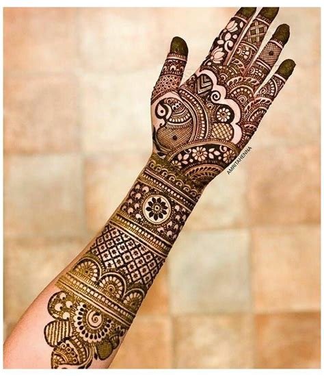 7_60 Stunning Mehndi Designs For Karwa Chauth 2024