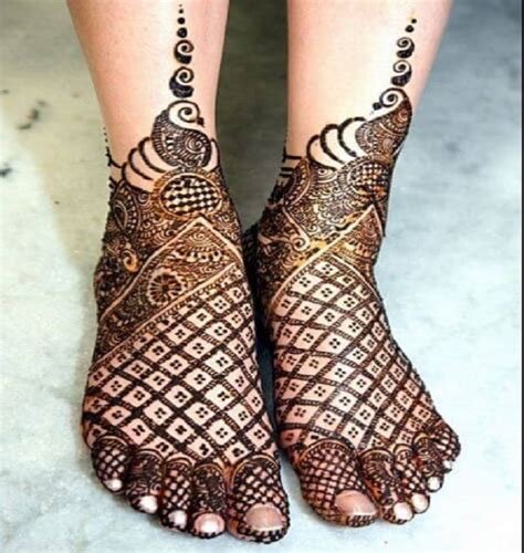 8_20 Stylish Karva Chauth Mehndi Designs Photos  SheIdeas