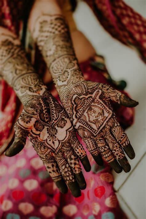6_51 Karwa Chauth Mehndi Designs For Newlywed Brides