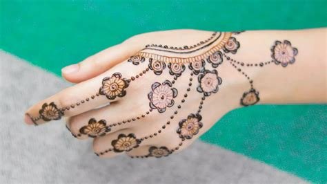 3_Bridal Mehndi Designs  9 Most Adorable Mehndi Design To Try