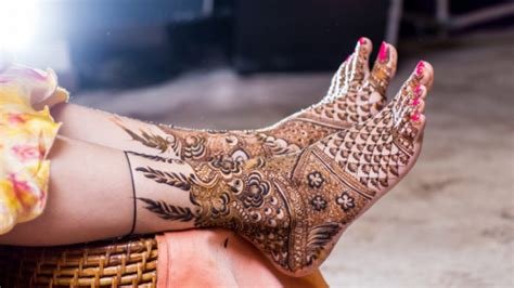 6_40 Beautiful Khafif Mehndi Designs Images 2020  SheIdeas