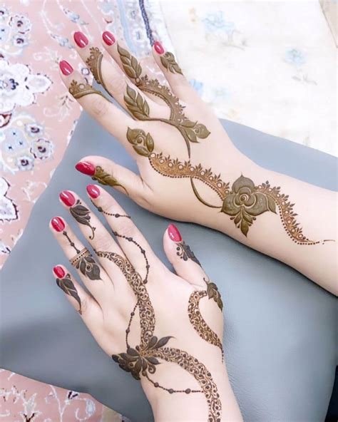 1_Khafif mehndi designs for back hands 14  K4 Fashion