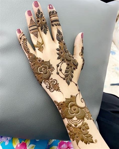 5_Khafif mehndi designs for back hands 18  K4 Fashion