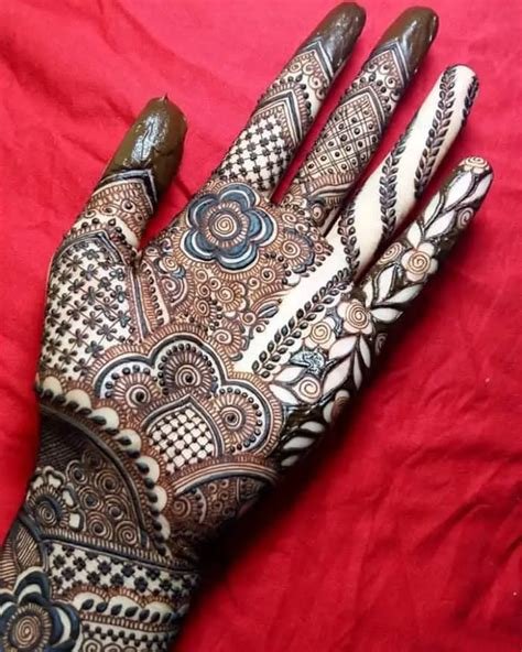 7_40 Beautiful Khafif Mehndi Designs Images 2020  SheIdeas