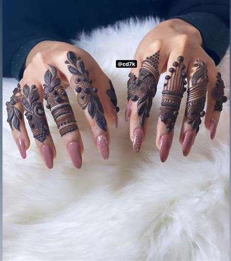 2_Khafif Mehndi Designs For Fingers 13  K4 Fashion