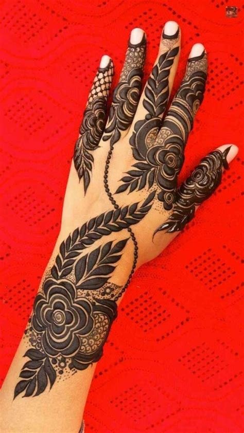 9_109 Best Khafif Mehndi Designs 2024 Stylish Bridal Design For Back