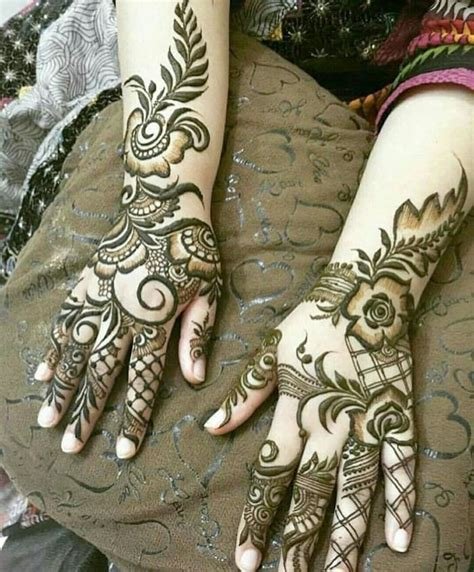 12_109 Best Khafif Mehndi Designs 2024 Stylish Bridal Design For Back