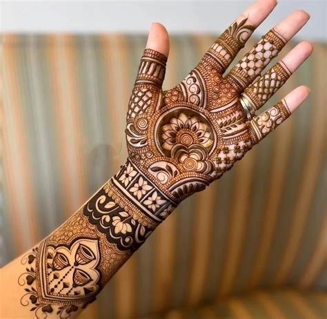 5_25 Best Khafif Mehndi Designs For Inspiration  Fabbon